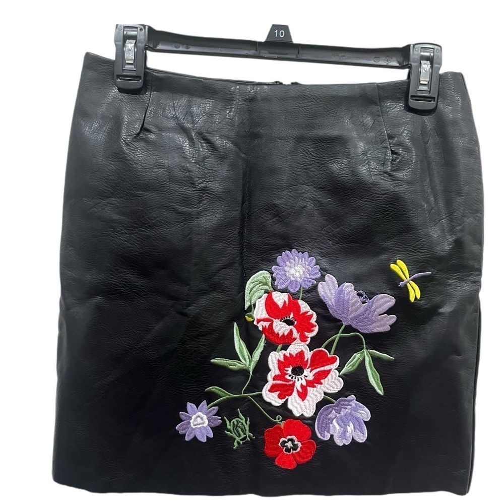 NWT H&M Viscose Skirt Size 6 Embroidered Floral Zip